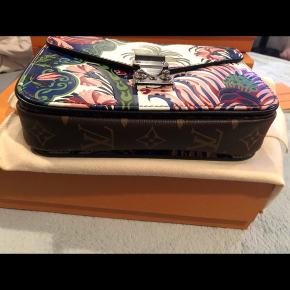🌟🌟 New Authentic LV Pochette Métis Mini🌟🌟 - Picture 4 of 9